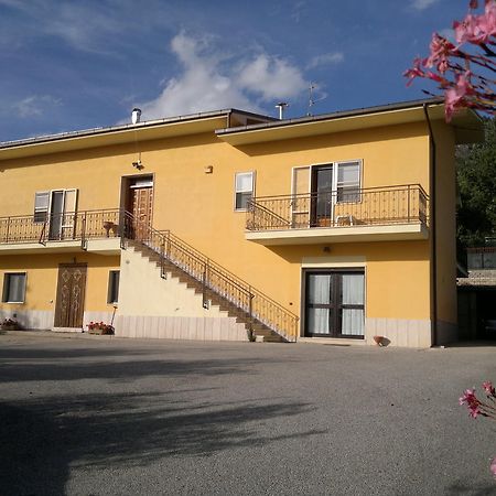 B&B L'Aquila Bagian luar foto