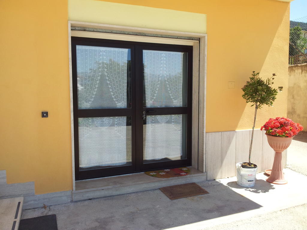 B&B L'Aquila Ruang foto